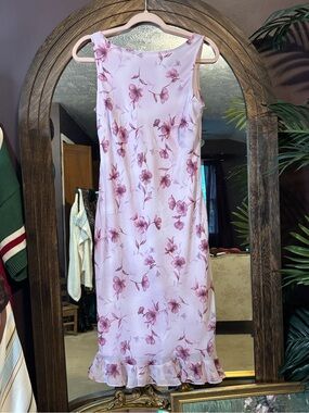 Sleeveless lavender Floral Ruffle Hem Midi Dress